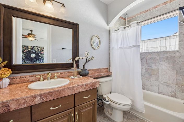 Image No.34-5 Bed House for sale