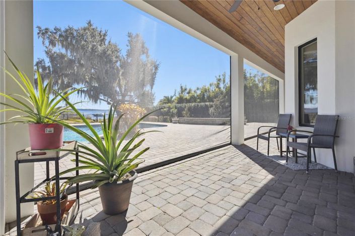 Image No.42-5 Bed House for sale