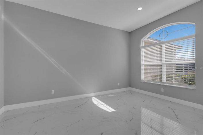 Image No.18-Maison de 4 chambres à vendre à Saint John