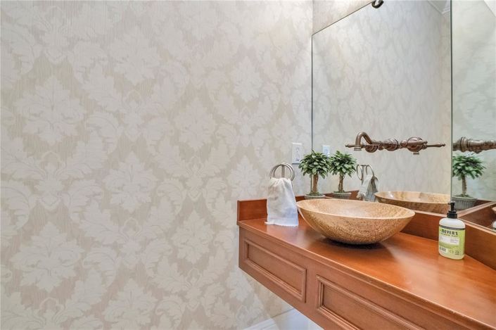 Image No.13-4 Bed House for sale