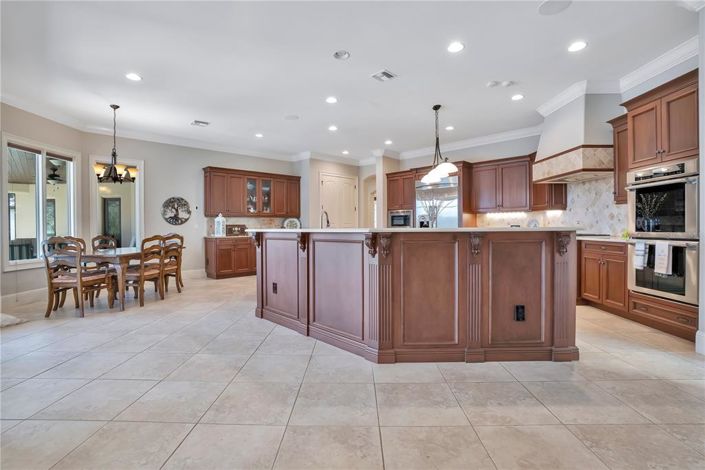 Image No.19-4 Bed House for sale