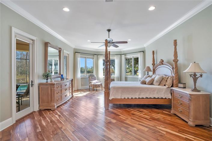 Image No.32-4 Bed House for sale