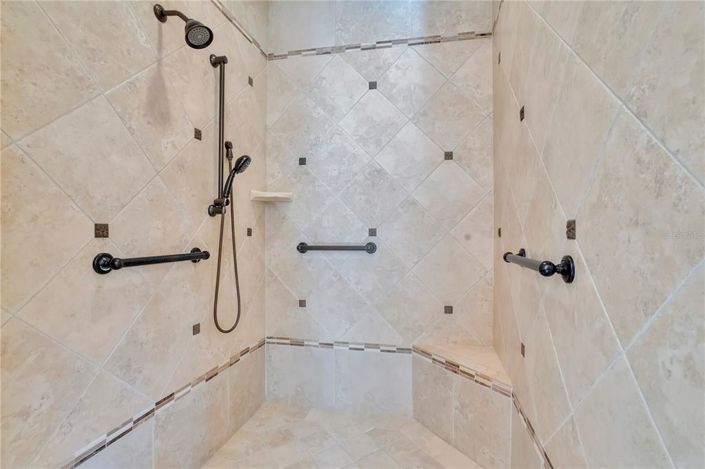 Image No.40-4 Bed House for sale