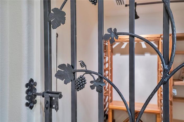 Image No.9-4 Bed House for sale