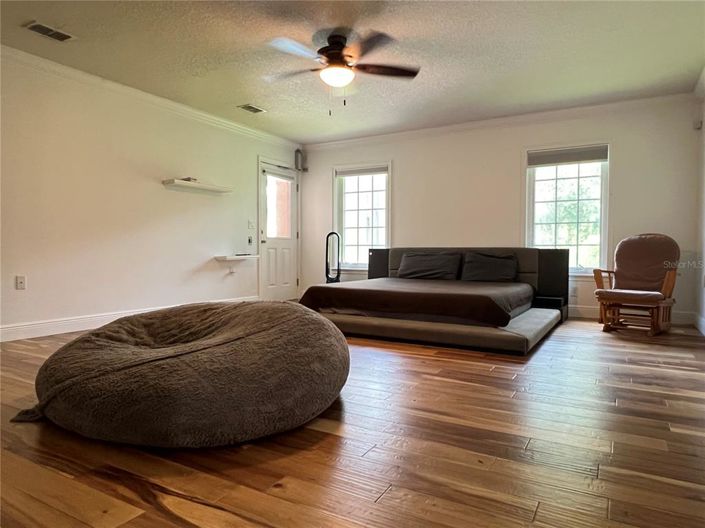 Image No.12-3 Bed House for sale