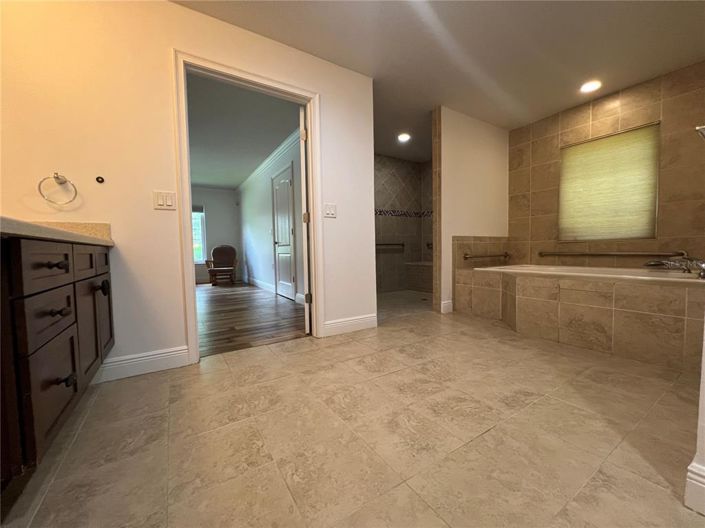 Image No.16-3 Bed House for sale