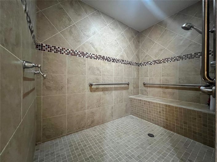 Image No.17-3 Bed House for sale