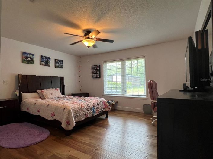 Image No.19-3 Bed House for sale