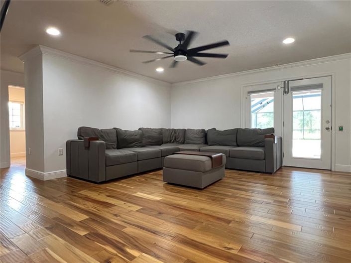 Image No.4-3 Bed House for sale