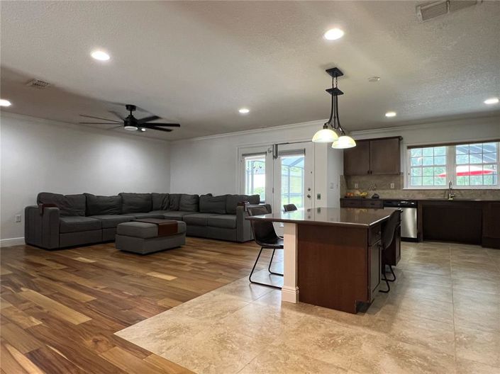 Image No.9-3 Bed House for sale