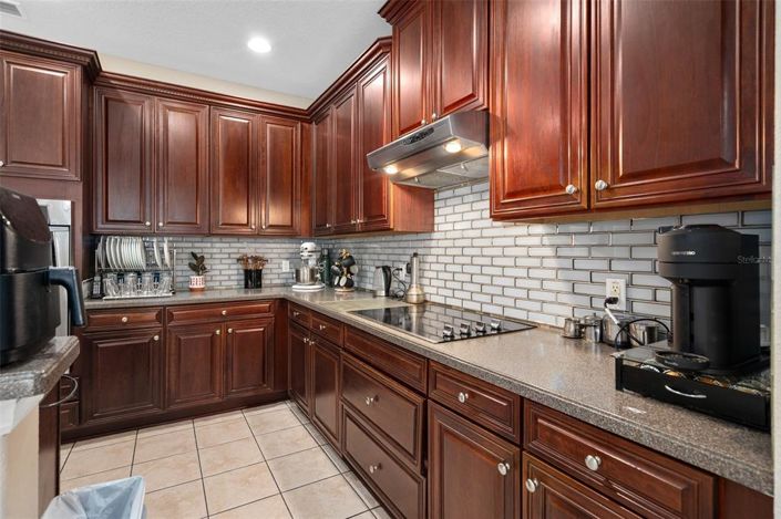 Image No.13-5 Bed House for sale