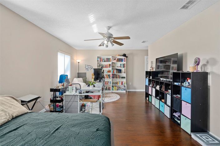 Image No.32-5 Bed House for sale