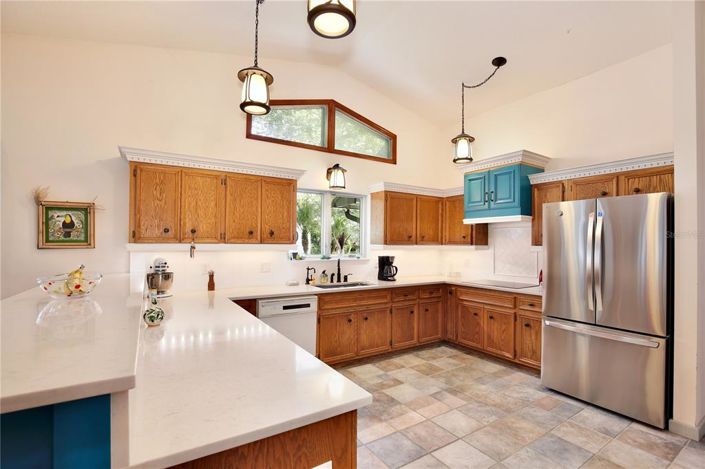 Image No.10-4 Bed House for sale