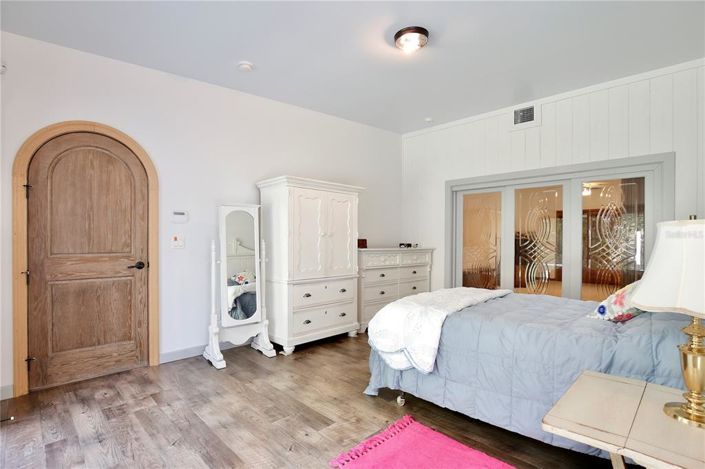 Image No.17-4 Bed House for sale