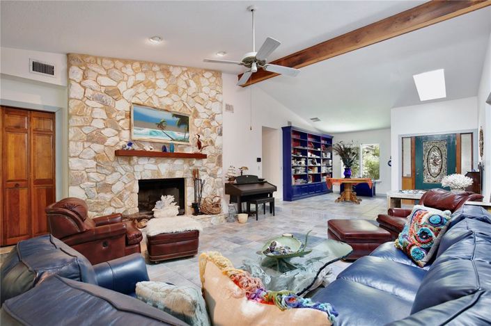 Image No.7-4 Bed House for sale