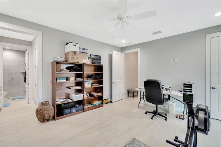 Image No.26-3 Bed House for sale