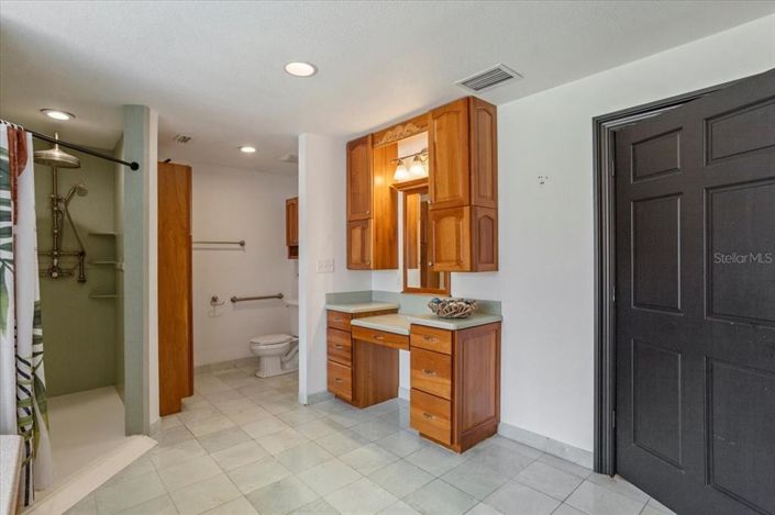 Image No.36-5 Bed House for sale