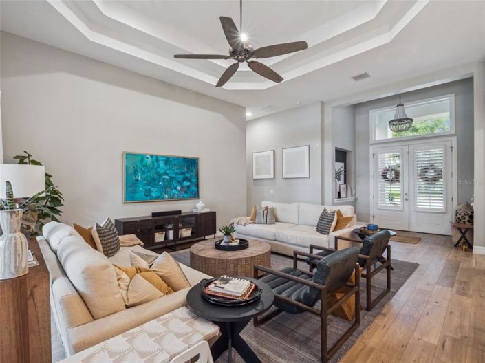 Image No.16-4 Bed House for sale