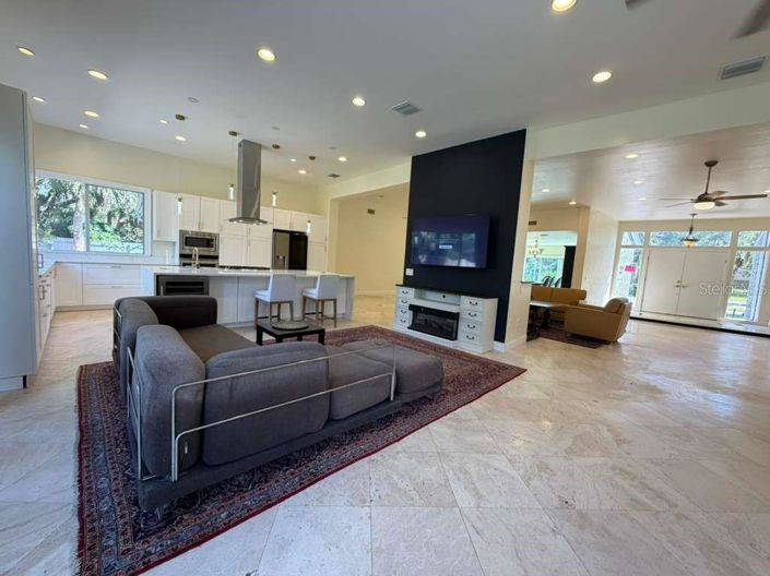 Image No.10-4 Bed House for sale