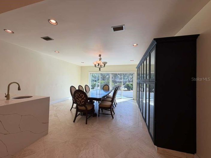 Image No.15-4 Bed House for sale