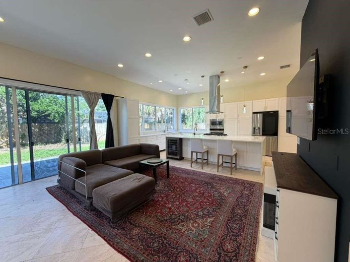 Image No.18-4 Bed House for sale