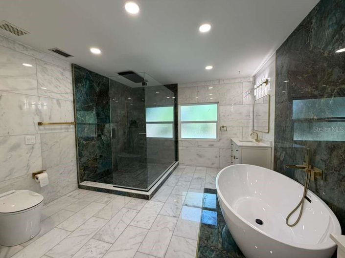 Image No.20-4 Bed House for sale