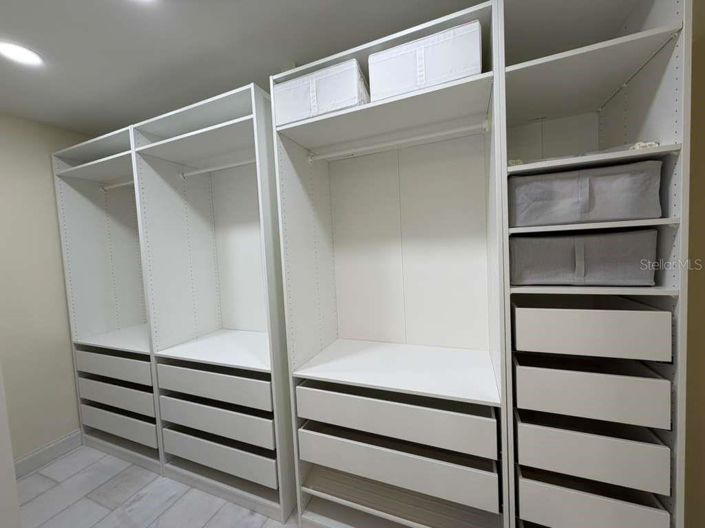 Image No.22-4 Bed House for sale