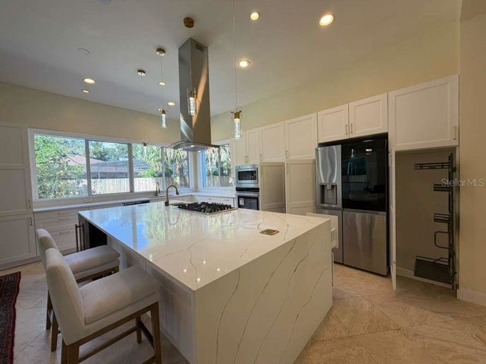 Image No.7-4 Bed House for sale