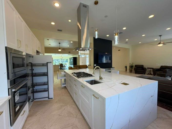 Image No.8-4 Bed House for sale