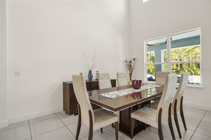 Image No.10-6 Bed House for sale