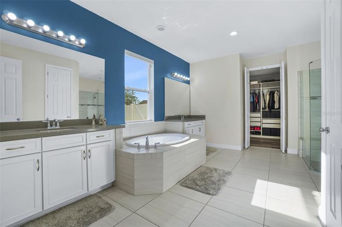 Image No.24-6 Bed House for sale