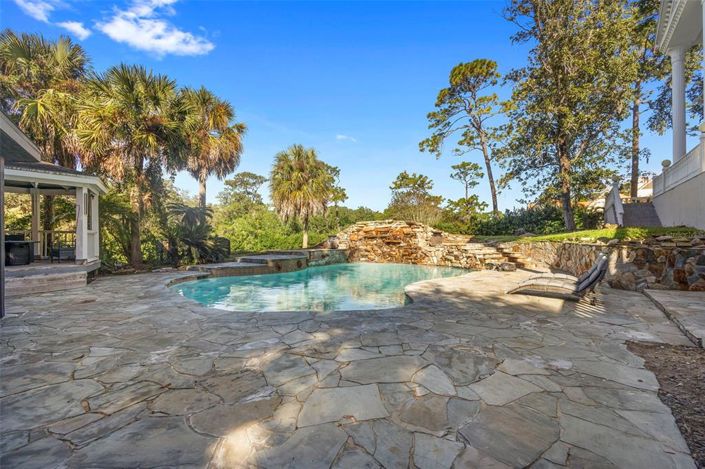 Image No.15-5 Bed House for sale