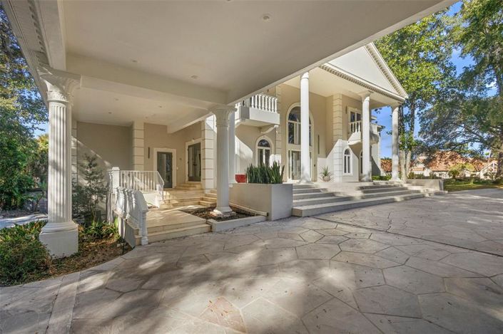 Image No.20-5 Bed House for sale