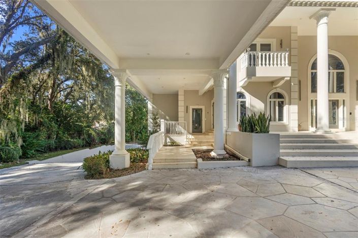 Image No.26-5 Bed House for sale