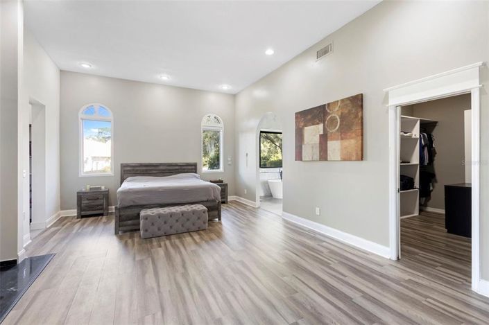 Image No.49-5 Bed House for sale