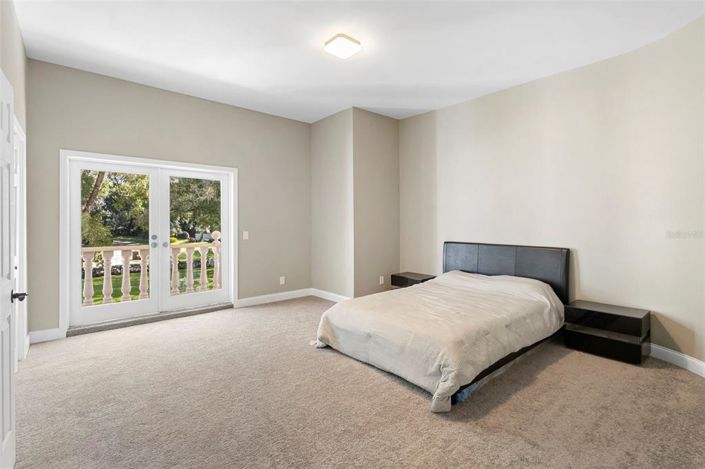 Image No.56-5 Bed House for sale