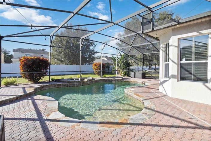 Image No.3-Maison de 4 chambres à vendre à Saint John