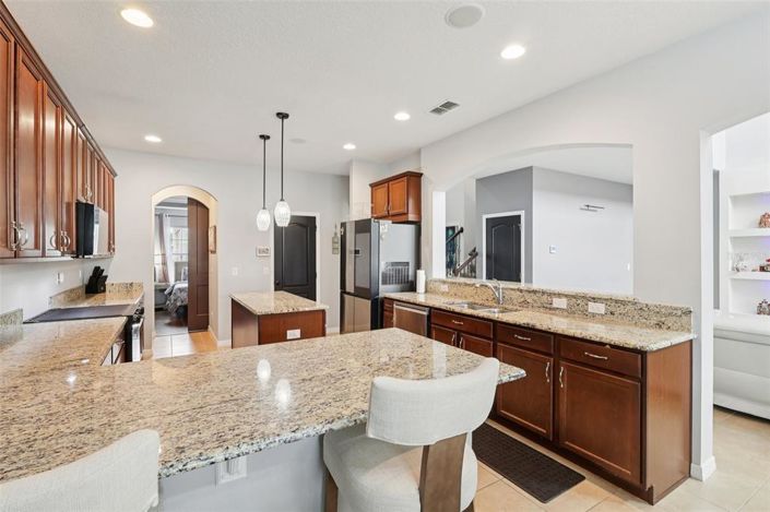 Image No.16-4 Bed House for sale