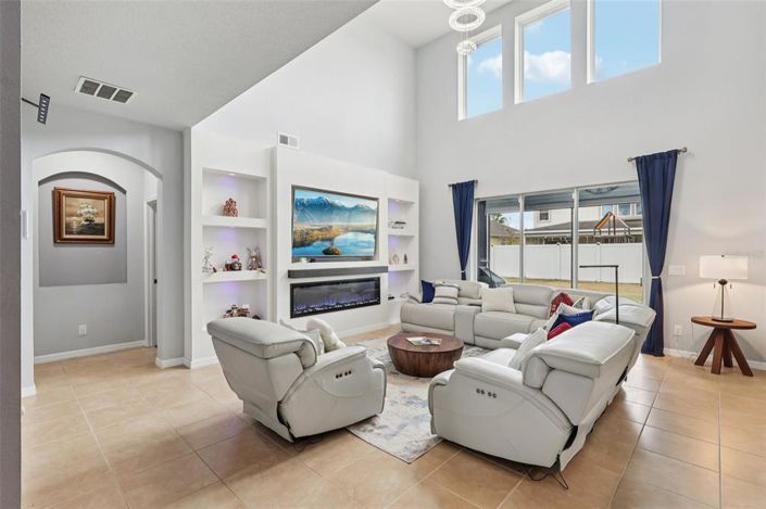 Image No.8-4 Bed House for sale