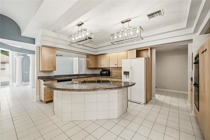 Image No.12-4 Bed House for sale