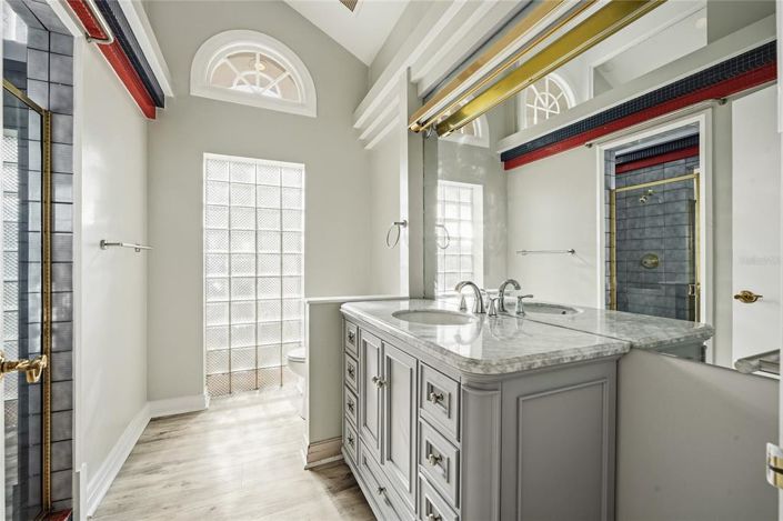 Image No.23-4 Bed House for sale