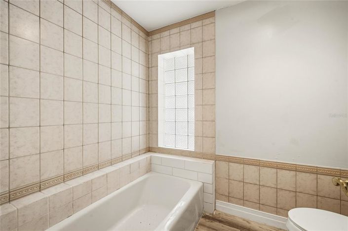 Image No.27-4 Bed House for sale