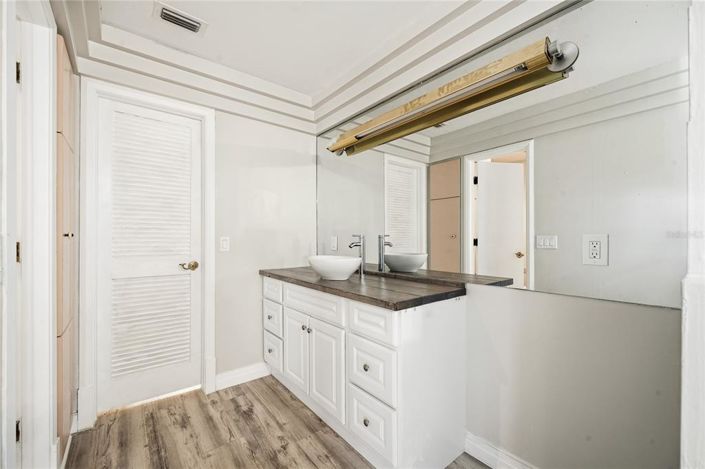 Image No.29-4 Bed House for sale