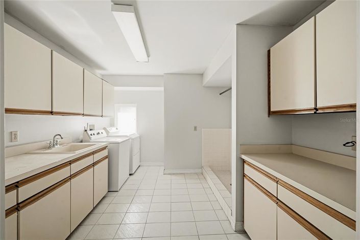 Image No.30-4 Bed House for sale