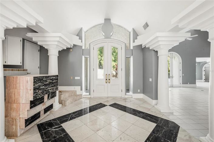 Image No.6-4 Bed House for sale