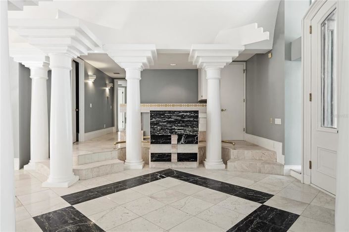 Image No.7-4 Bed House for sale