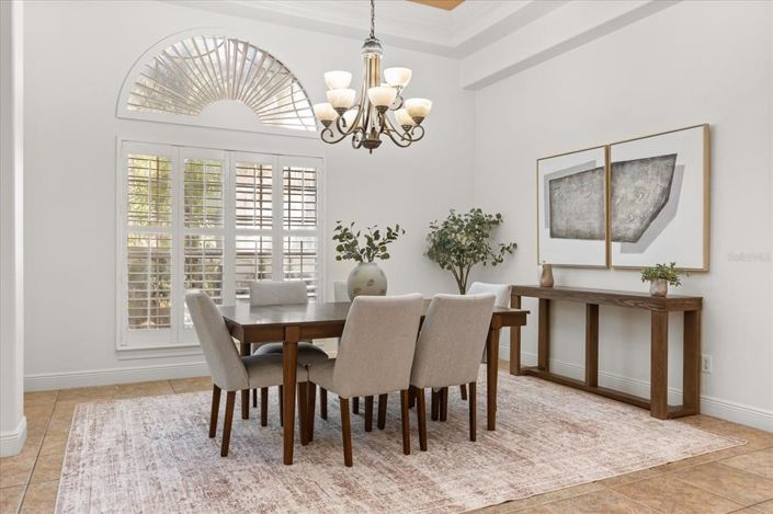 Image No.13-5 Bed House for sale