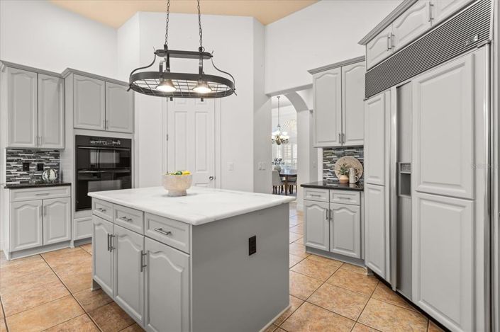 Image No.18-5 Bed House for sale