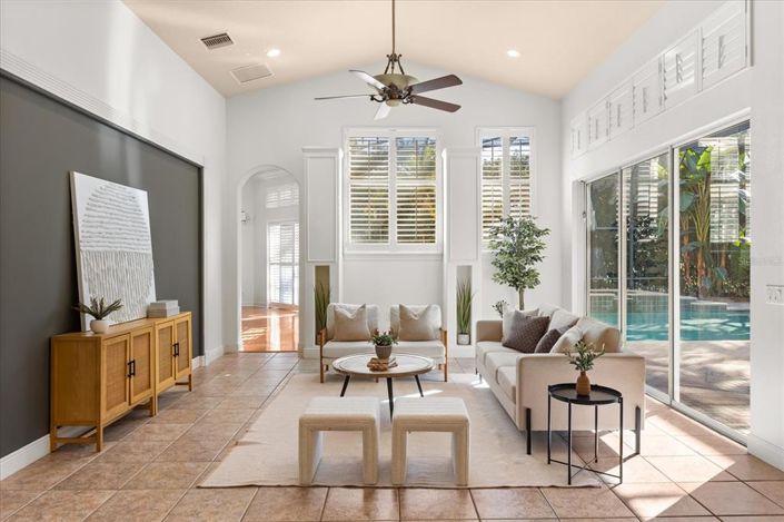 Image No.23-5 Bed House for sale