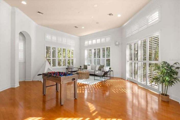 Image No.26-5 Bed House for sale